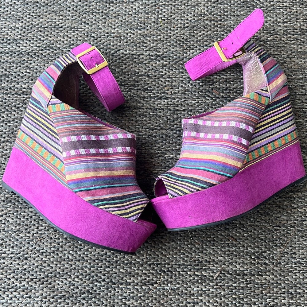 Cute stripe wedge sandals